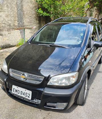 CHEVROLET ZAFIRA 2.0 MPFI ELEGANCE 8V FLEX 4P AUTOMÁTICO CHEVROLET ZAFIRA 2.0 MPFI ELEGANCE 8V FLEX 4P AUTOMÁTICO